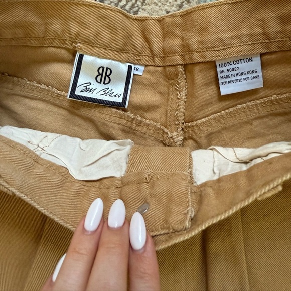 NWT Vintage Bill Blass Tan Shorts - Picture 3 of 5